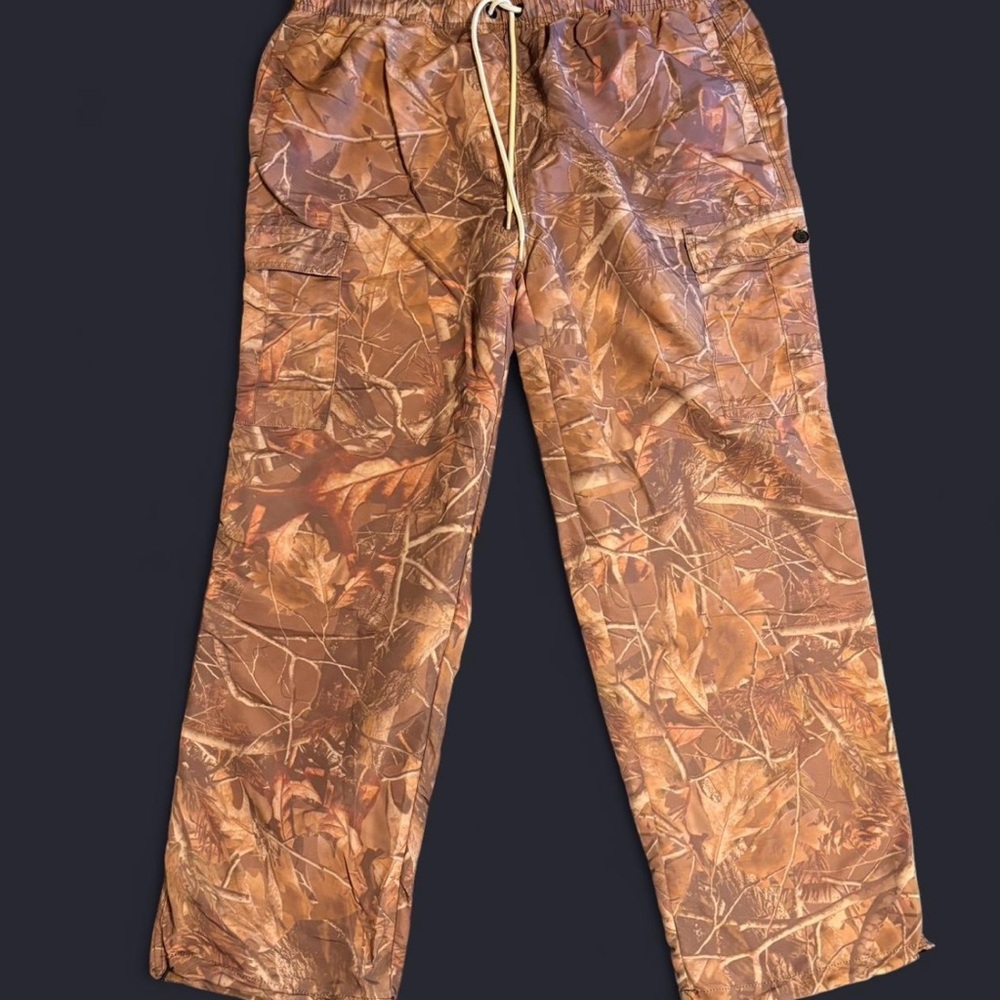 Men's Camouflage Cargo pants size medium
